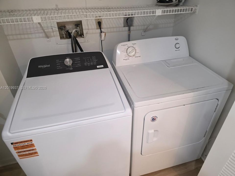 For Rent: $2,950 (2 beds, 2 baths, 1266 Square Feet)