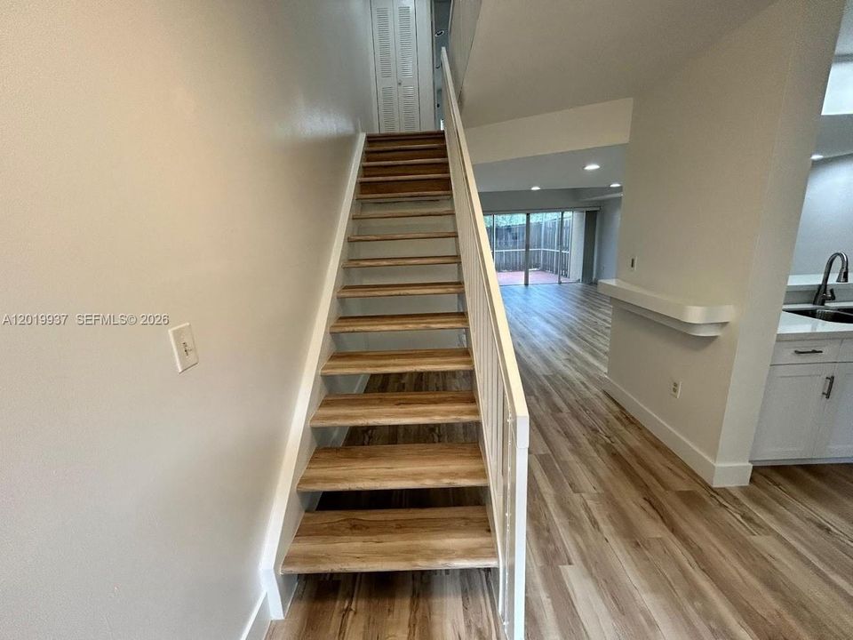 For Rent: $2,950 (2 beds, 2 baths, 1266 Square Feet)
