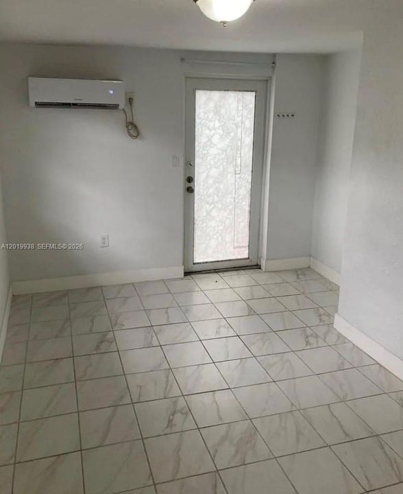 En Renta: $2,300 (2 camas, 1 baños, 1454 Pies cuadrados)