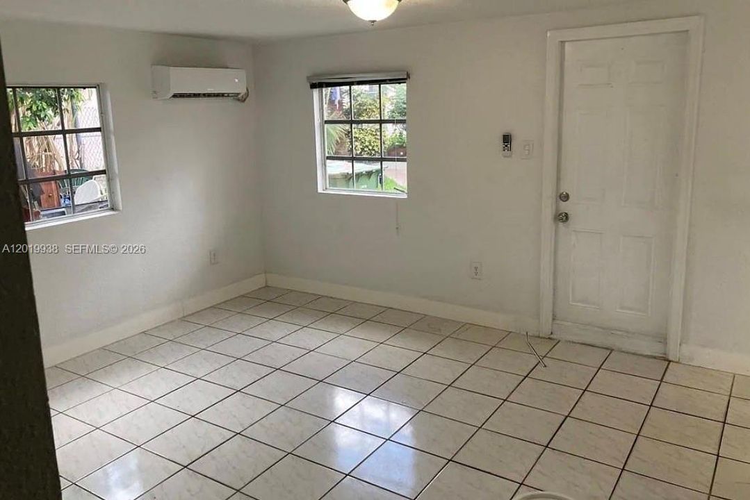 En Renta: $2,300 (2 camas, 1 baños, 1454 Pies cuadrados)