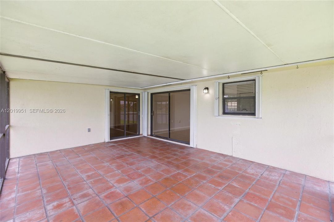 Active With Contract: $529,900 (2 beds, 2 baths, 1357 Square Feet)