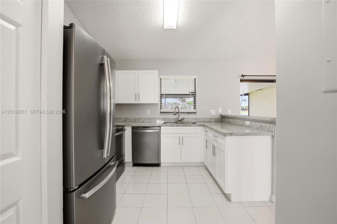Active With Contract: $529,900 (2 beds, 2 baths, 1357 Square Feet)
