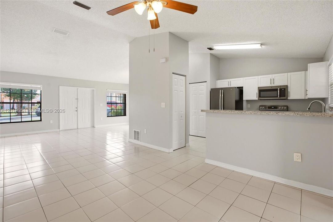 Active With Contract: $529,900 (2 beds, 2 baths, 1357 Square Feet)