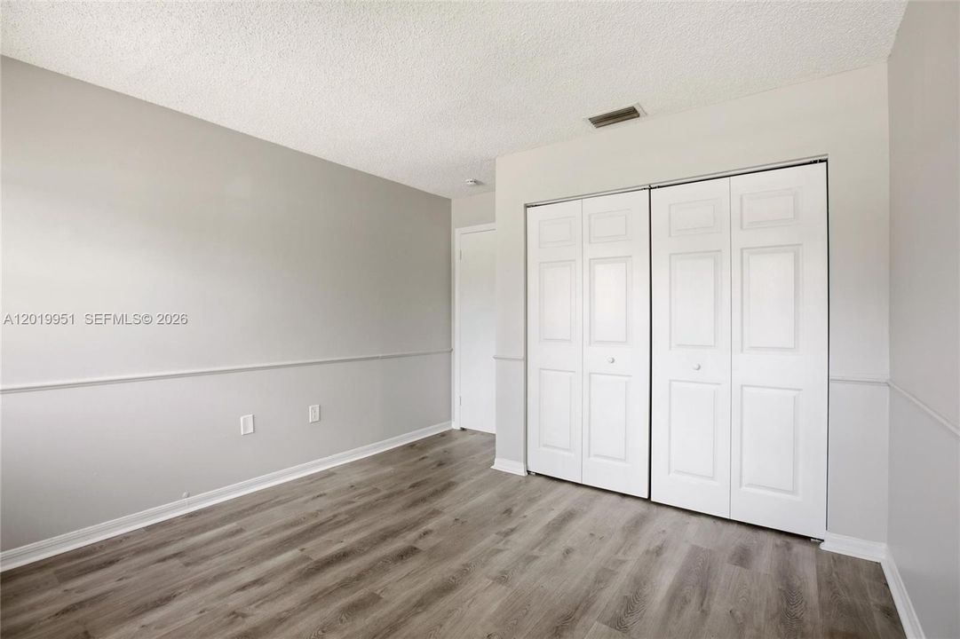 Active With Contract: $529,900 (2 beds, 2 baths, 1357 Square Feet)