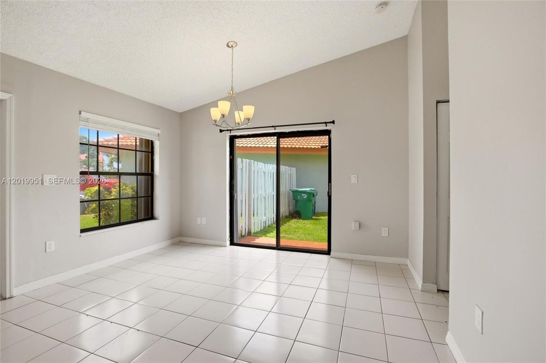 Active With Contract: $529,900 (2 beds, 2 baths, 1357 Square Feet)
