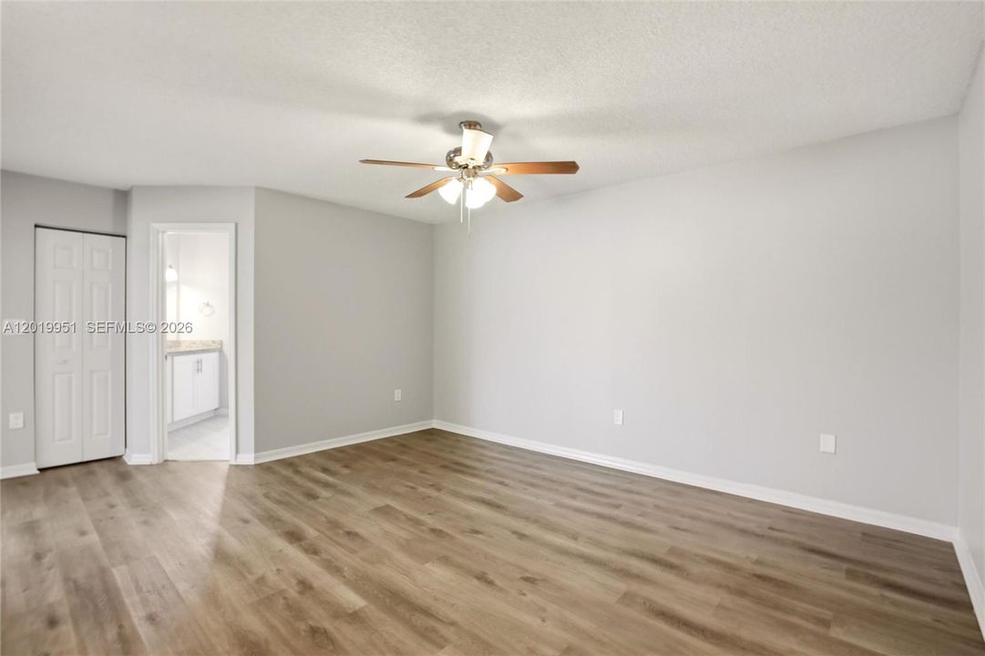 Active With Contract: $529,900 (2 beds, 2 baths, 1357 Square Feet)