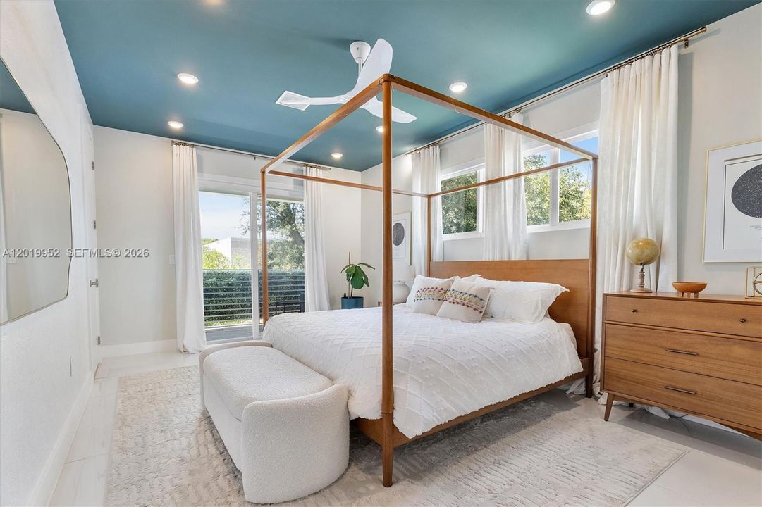 For Sale: $1,499,000 (3 beds, 2 baths, 2210 Square Feet)