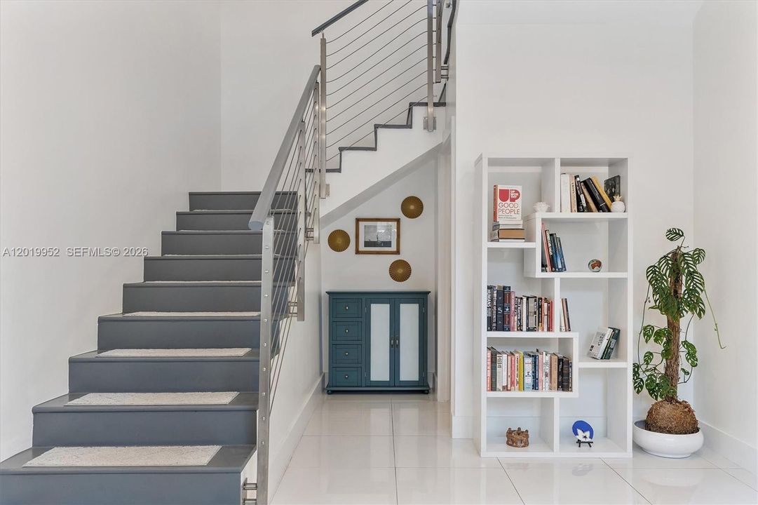 For Sale: $1,499,000 (3 beds, 2 baths, 2210 Square Feet)