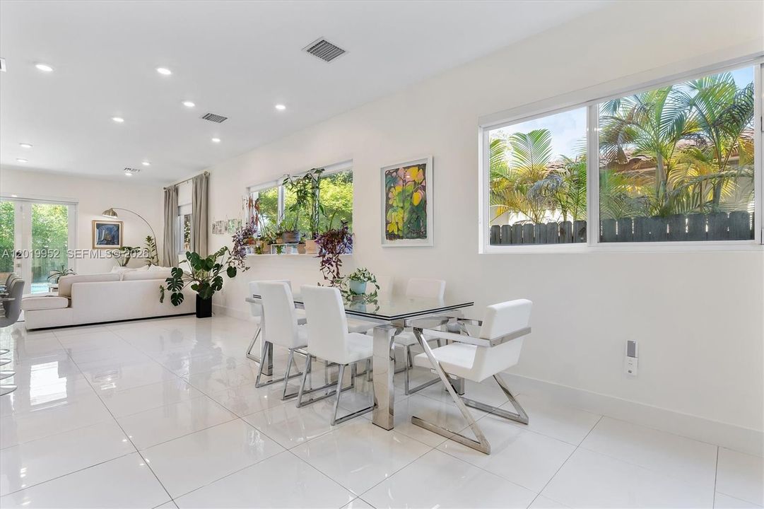For Sale: $1,499,000 (3 beds, 2 baths, 2210 Square Feet)
