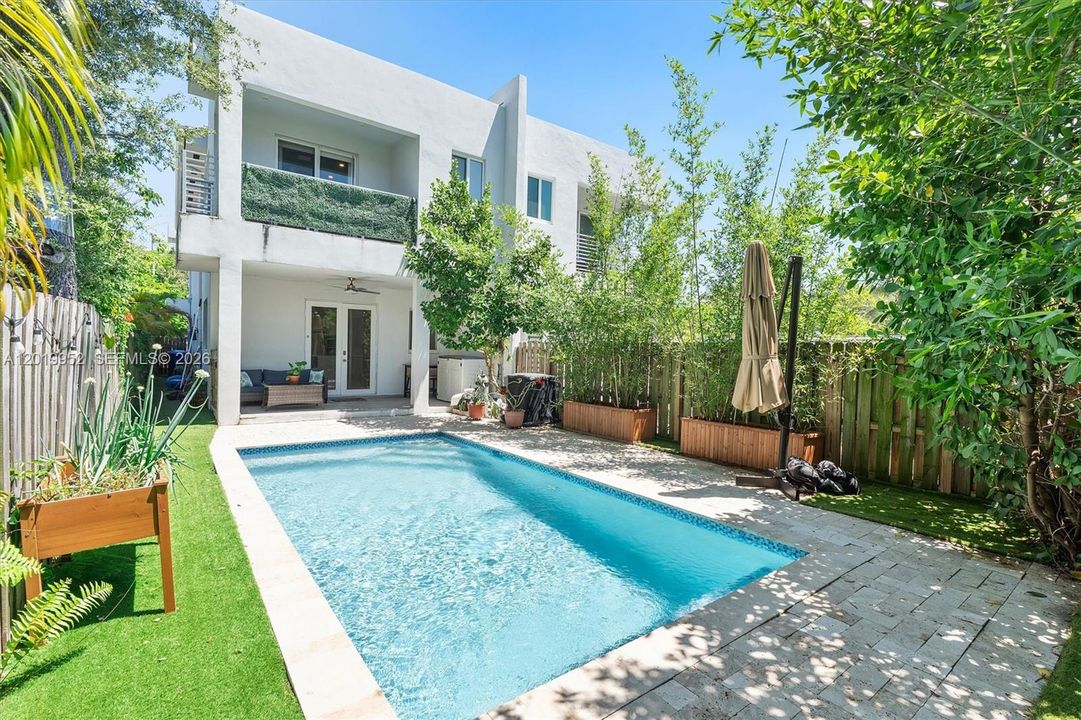 For Sale: $1,499,000 (3 beds, 2 baths, 2210 Square Feet)