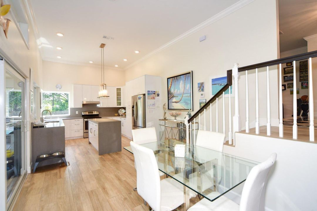 16 Dining Area