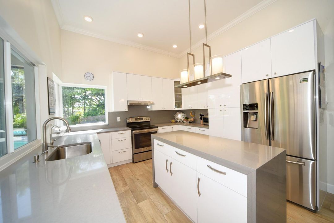 05 Kitchen