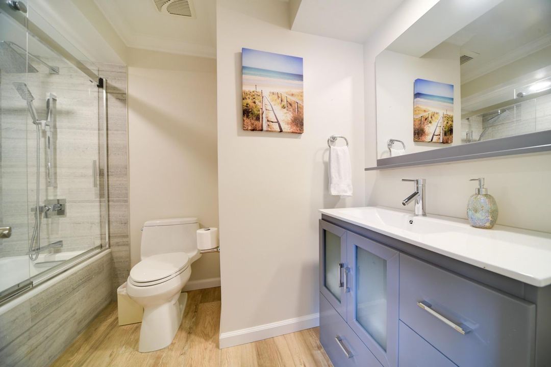 23 Third Full Bathroom - on 2nd Floor