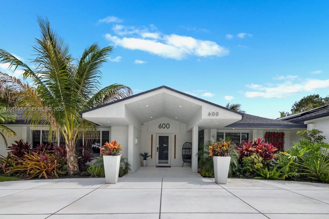 For Sale: $1,850,000 (5 beds, 3 baths, 3418 Square Feet)