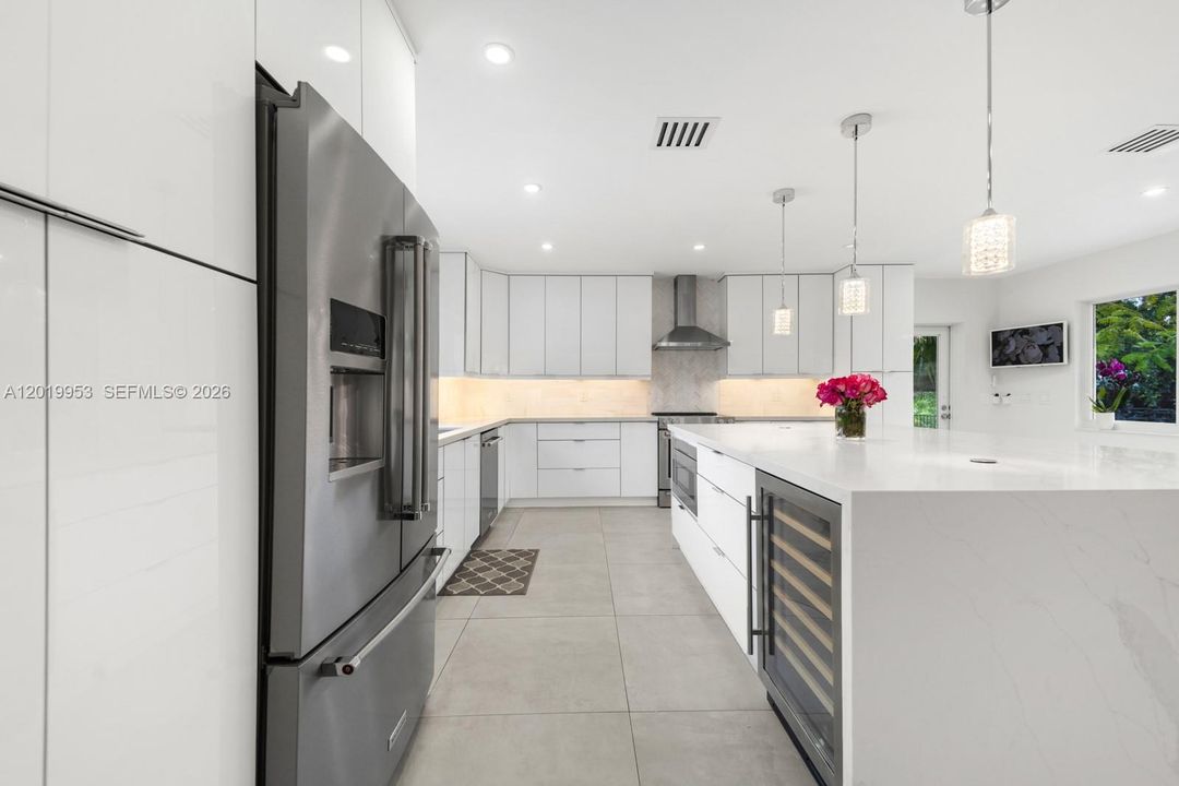 For Sale: $1,850,000 (5 beds, 3 baths, 3418 Square Feet)
