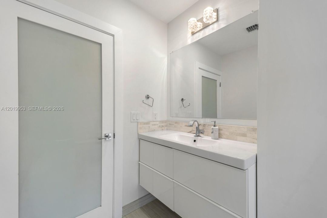For Sale: $1,850,000 (5 beds, 3 baths, 3418 Square Feet)