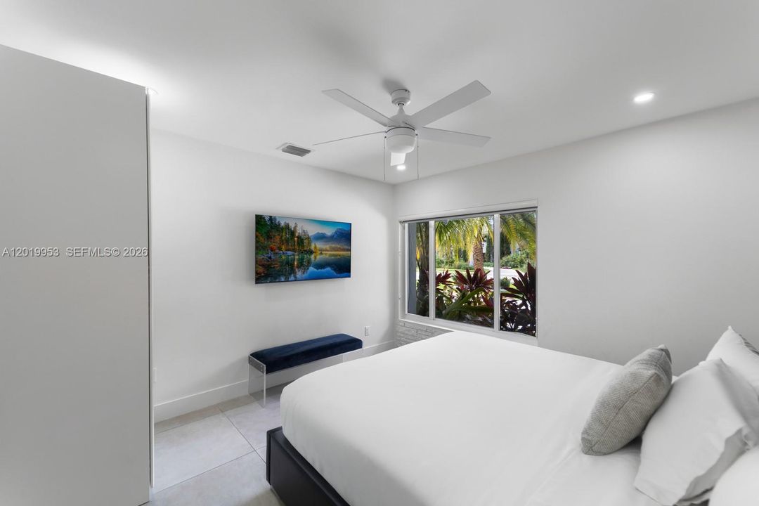 For Sale: $1,850,000 (5 beds, 3 baths, 3418 Square Feet)