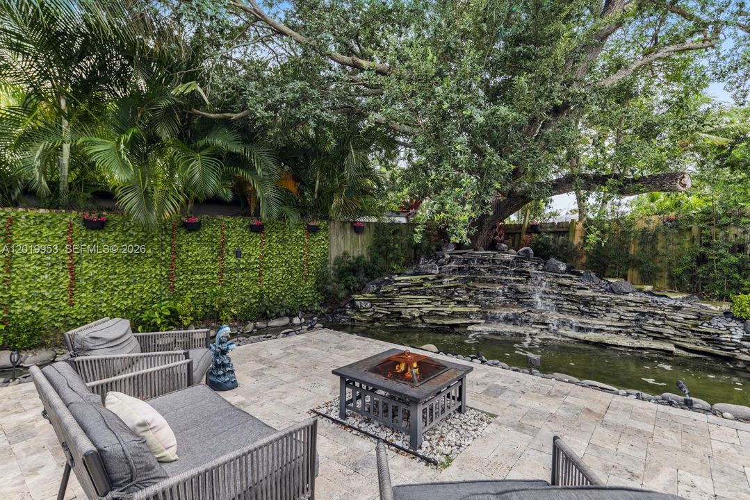 For Sale: $1,850,000 (5 beds, 3 baths, 3418 Square Feet)