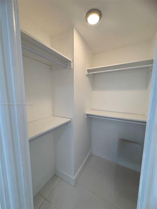 В аренду: $2,250 (2 спален, 2 ванн, 1331 Квадратных фут)