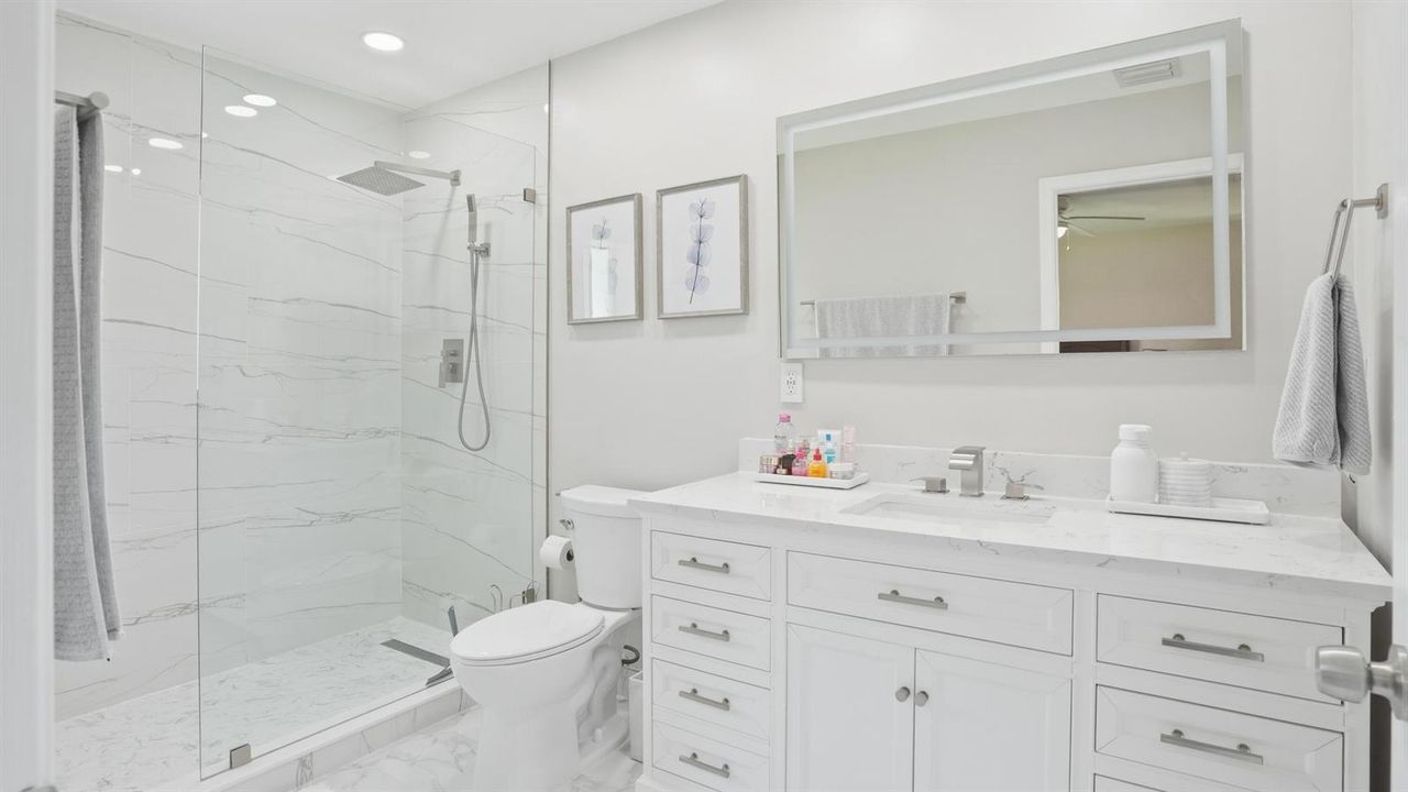 2712 Primary Bathroom