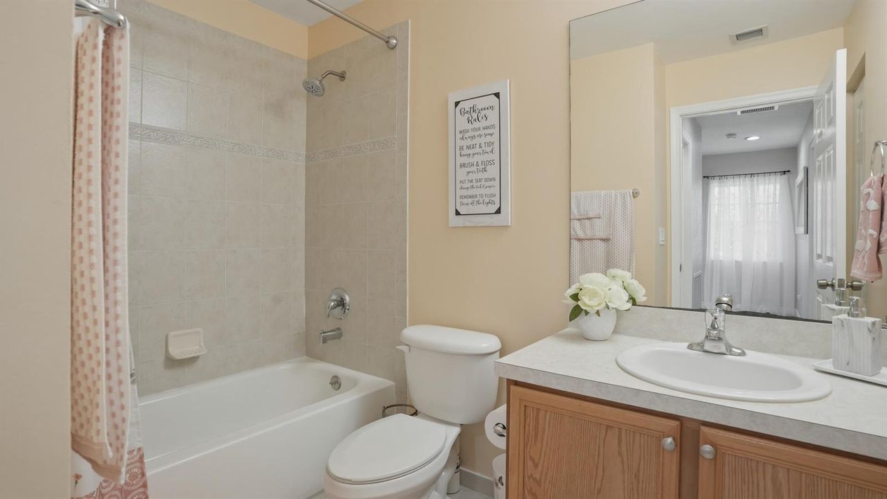 2712 Guest Bath