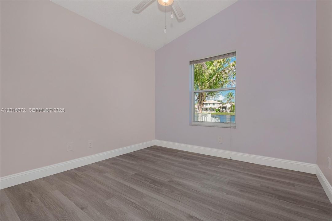 For Sale: $549,900 (3 beds, 2 baths, 1246 Square Feet)
