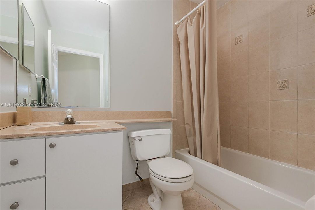 For Sale: $549,900 (3 beds, 2 baths, 1246 Square Feet)