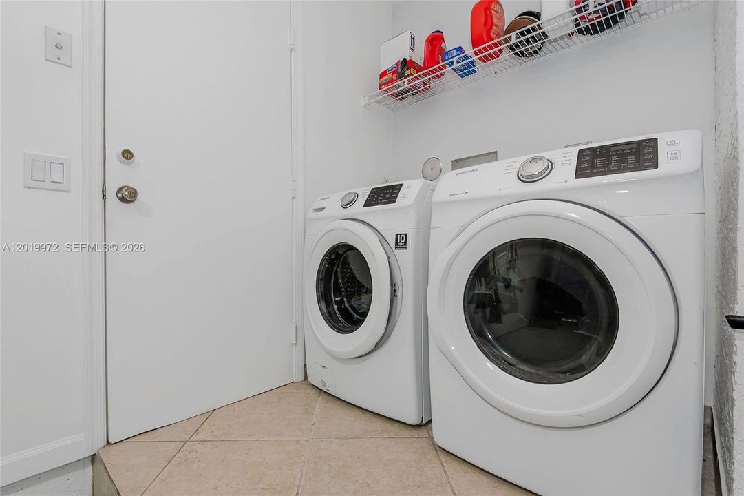 For Sale: $549,900 (3 beds, 2 baths, 1246 Square Feet)