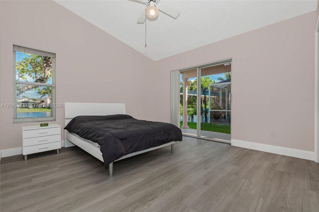 For Sale: $549,900 (3 beds, 2 baths, 1246 Square Feet)