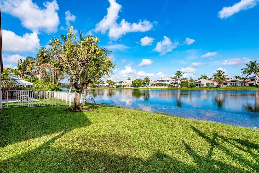 For Sale: $549,900 (3 beds, 2 baths, 1246 Square Feet)