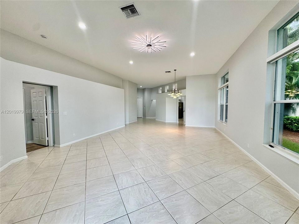 For Rent: $6,400 (3 beds, 3 baths, 2446 Square Feet)