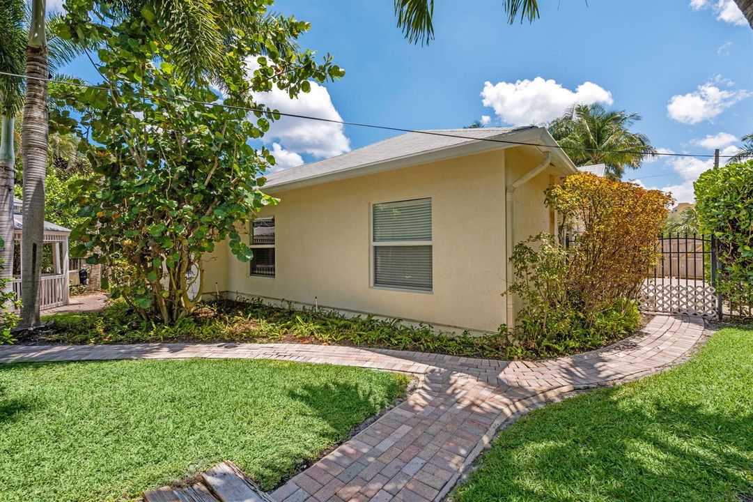 63-web-or-mls-A7406412