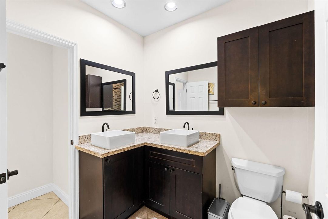 33-web-or-mls-A7406375