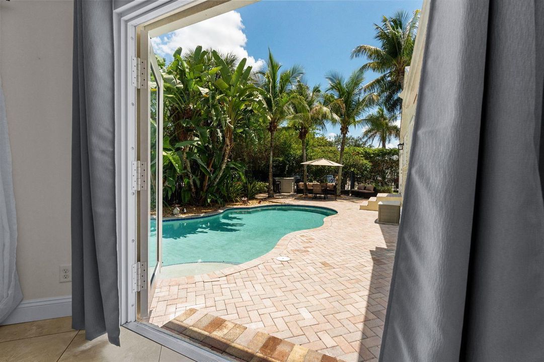 39-web-or-mls-A7406396