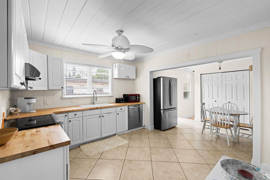 21-web-or-mls-A7406348