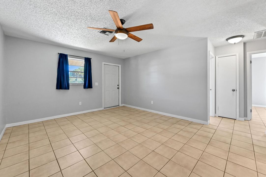04 Living room 03