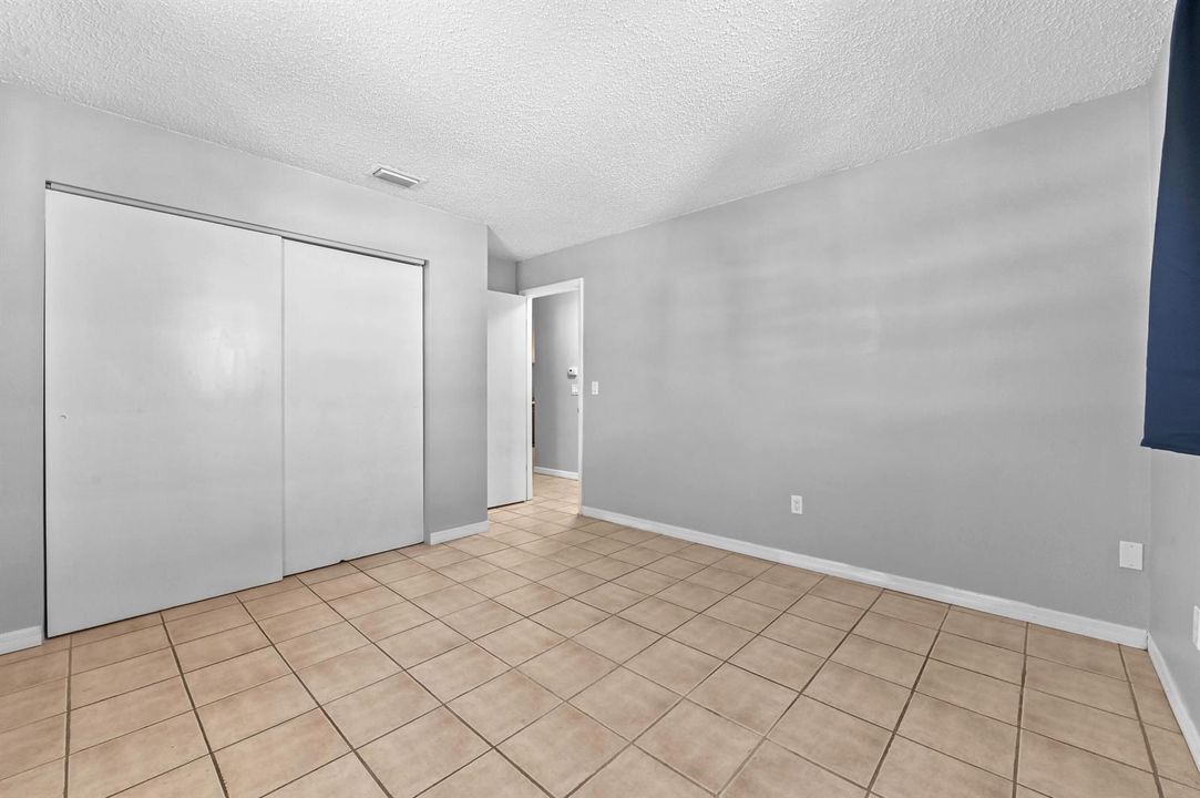 15 bedroom 02