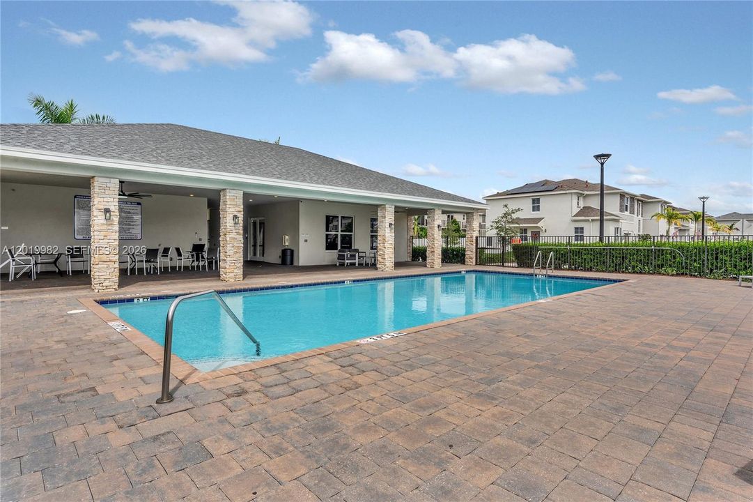 For Sale: $420,000 (3 beds, 2 baths, 1628 Square Feet)