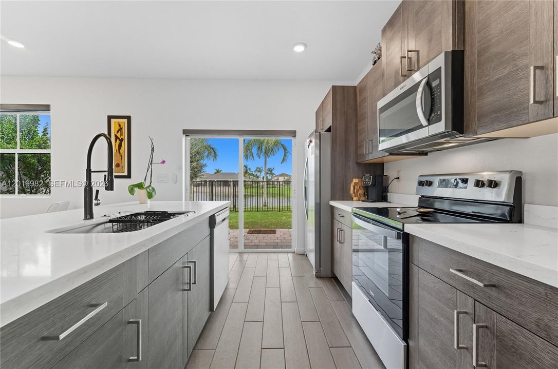 For Sale: $420,000 (3 beds, 2 baths, 1628 Square Feet)
