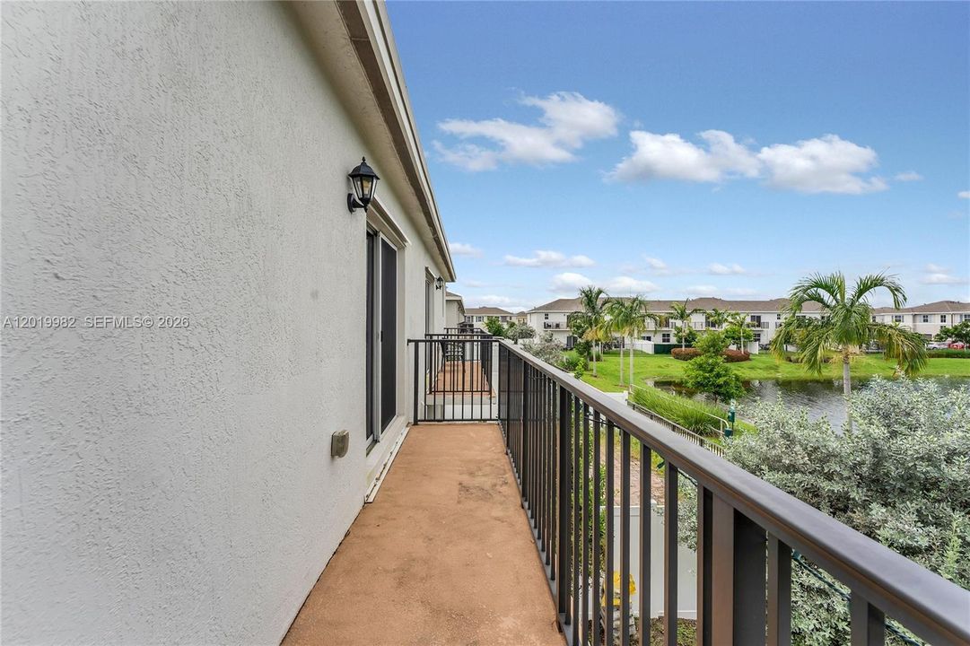 For Sale: $420,000 (3 beds, 2 baths, 1628 Square Feet)