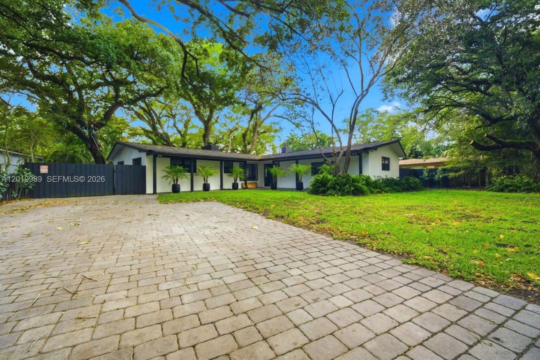 For Rent: $6,800 (4 beds, 3 baths, 2108 Square Feet)