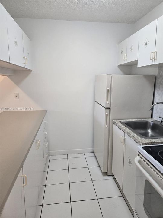 For Rent: $1,190 (0 beds, 1 baths, 440 Square Feet)