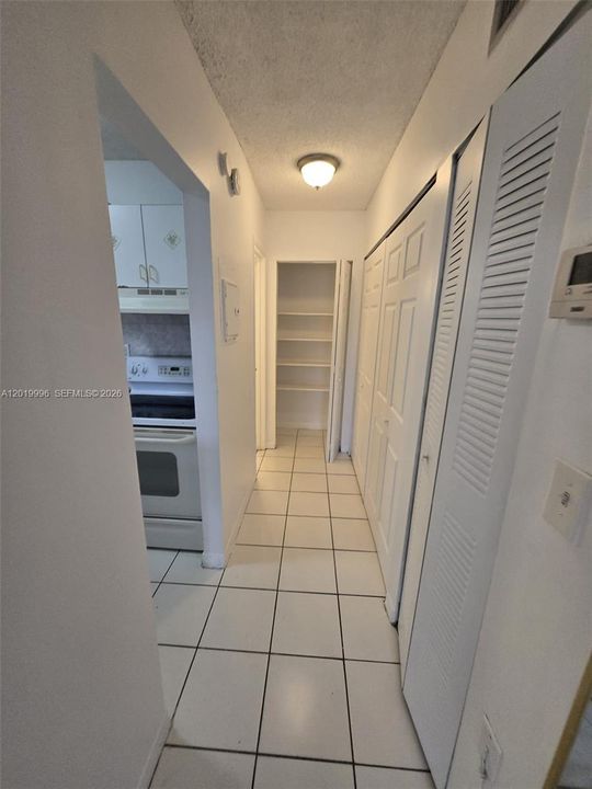 For Rent: $1,190 (0 beds, 1 baths, 440 Square Feet)
