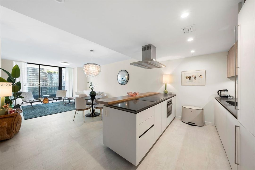 En Venta: $879,000 (1 camas, 1 baños, 870 Pies cuadrados)
