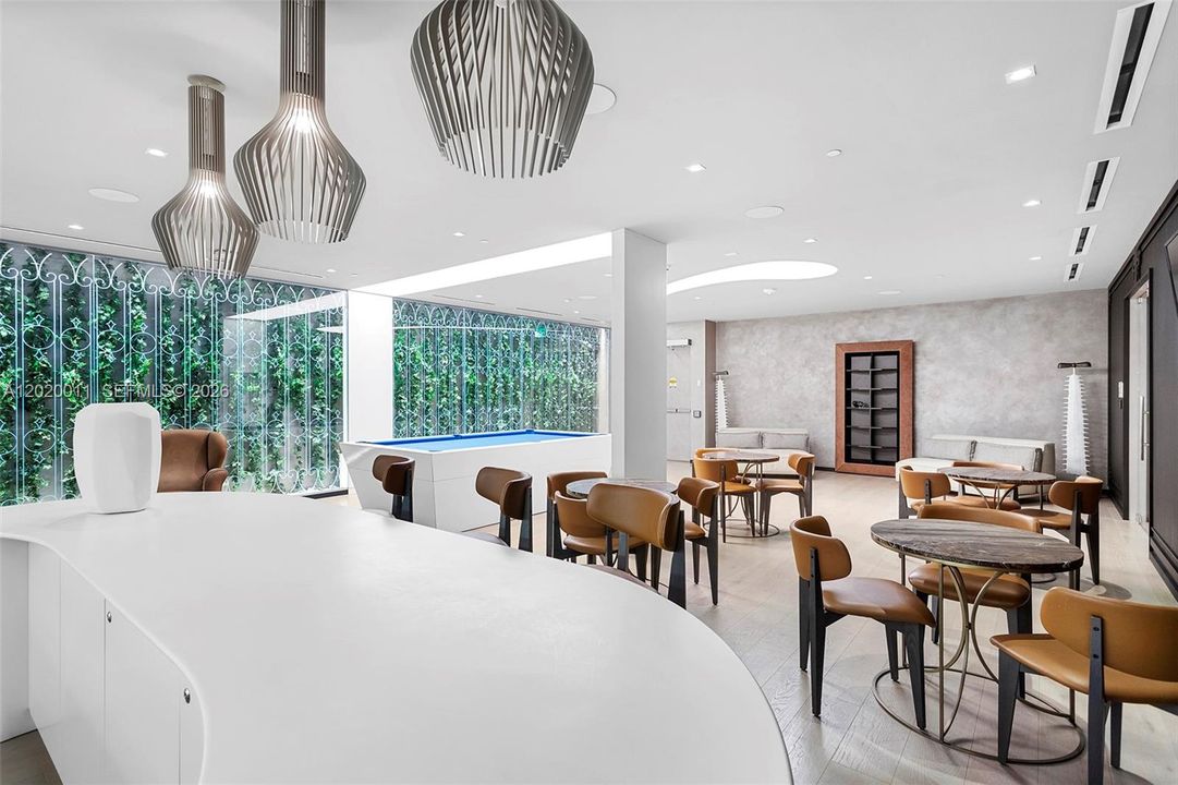 En Venta: $879,000 (1 camas, 1 baños, 870 Pies cuadrados)
