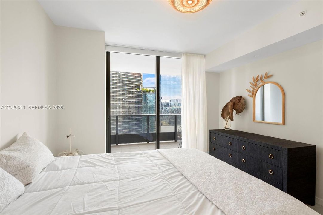 En Venta: $879,000 (1 camas, 1 baños, 870 Pies cuadrados)