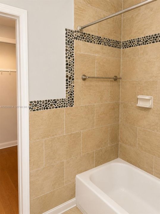Active With Contract: $3,100 (2 beds, 2 baths, 1225 Square Feet)