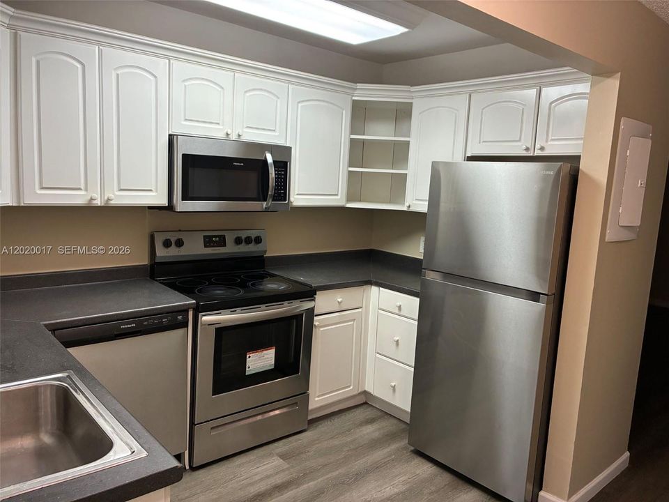 For Rent: $1,490 (2 beds, 2 baths, 744 Square Feet)