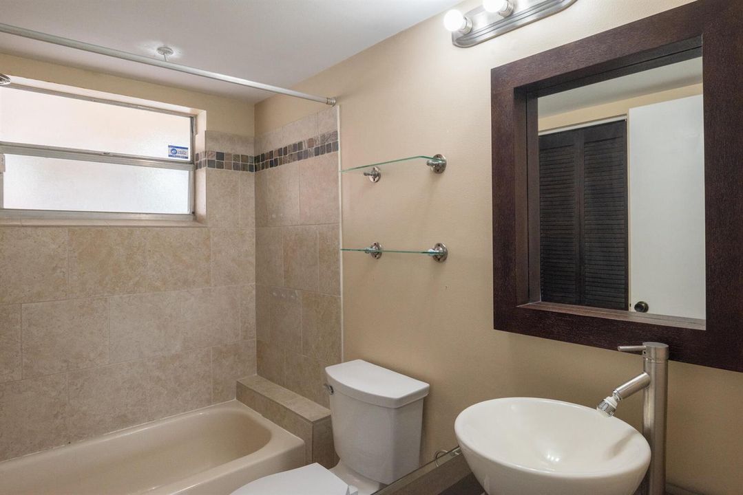 © Clark-3031 Holiday Springs Blvd. 201-0