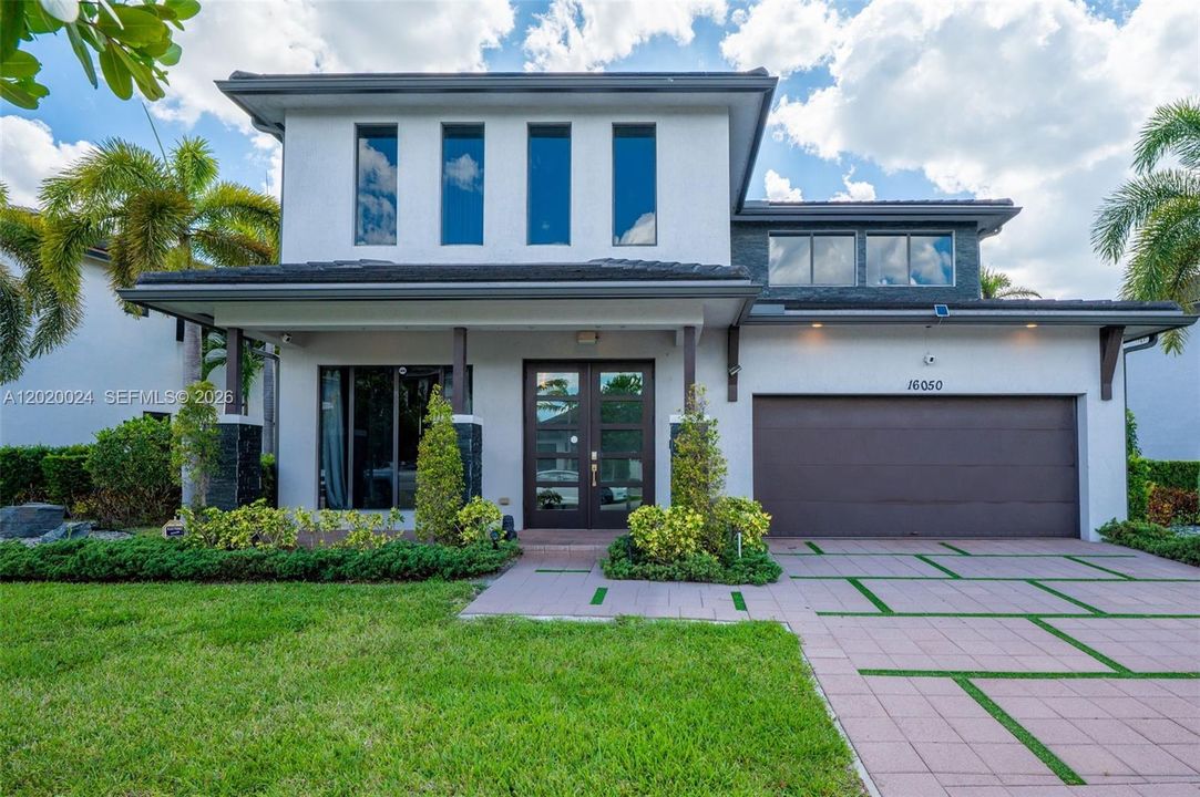 Active With Contract: $7,000 (4 beds, 3 baths, 2847 Square Feet)